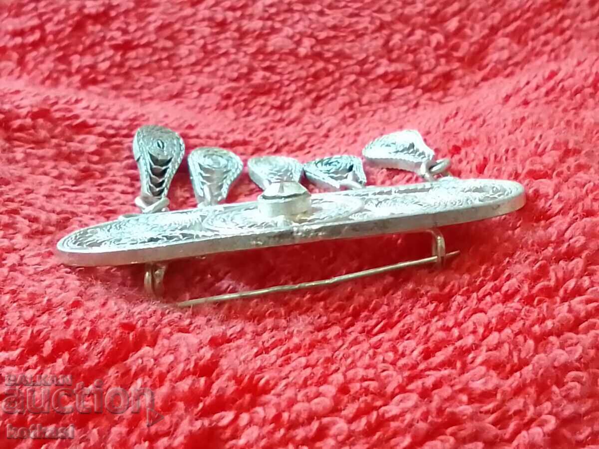 Auction Old silver brooch filigree semi-precious stone Auction Old silver brooch filigree semi-precious stone