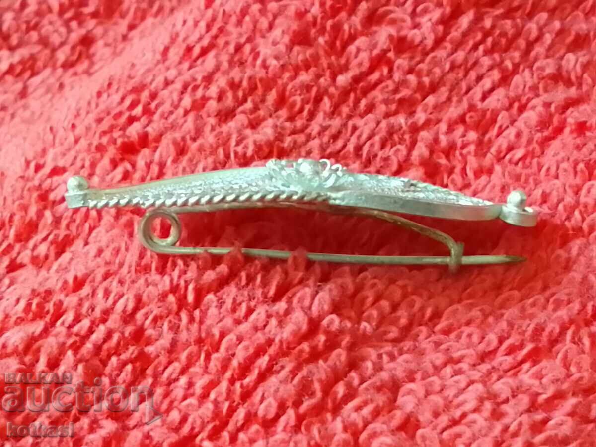 Δημοπρασία Παλιά ασημί φιλιγκράν καρφίτσα