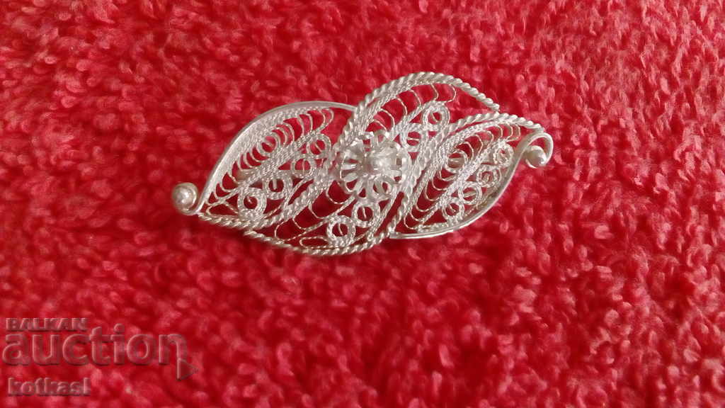 Delivery of Old silver filigree brooch Delivery of Old silver filigree brooch