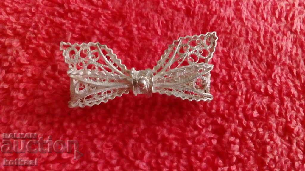 Old silver filigree ribbon brooch Old silver filigree ribbon brooch