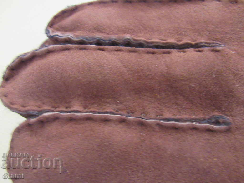 Licitație Mănuși maro din piele pentru bărbați, noi Licitație Mănuși maro din piele pentru bărbați, noi