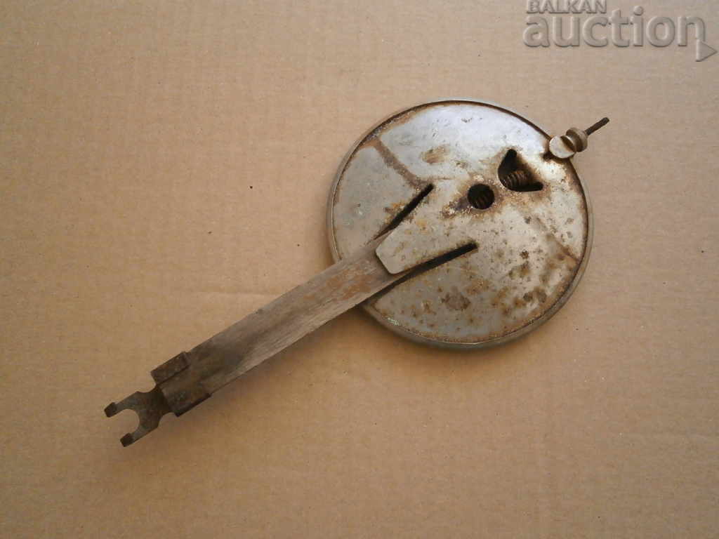 εκκρεμές για ένα παλιό ρολόι τοίχου με τιμή 25.00 BGN | € 12.78 εκκρεμές για ένα παλιό ρολόι τοίχου με τιμή 25.00 BGN | € 12.78