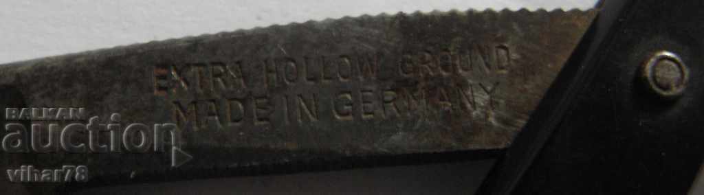 Стар Колекционерски Немски Бръснач с цена € 39.99 | 78.21 лв.