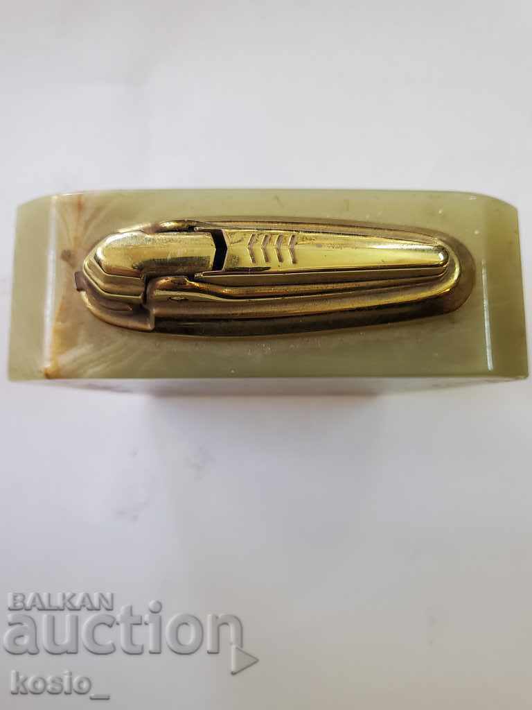 Παράδοση Επιτραπέζιος αναπτήρας Old Ronson Alabaster Παράδοση Επιτραπέζιος αναπτήρας Old Ronson Alabaster