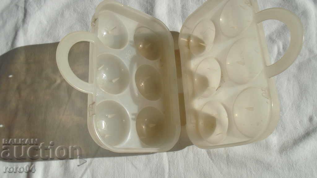 Auction  GERMAN EGG FORM