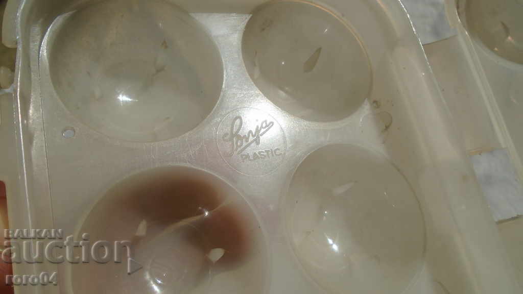 Delivery of GERMAN EGG FORM