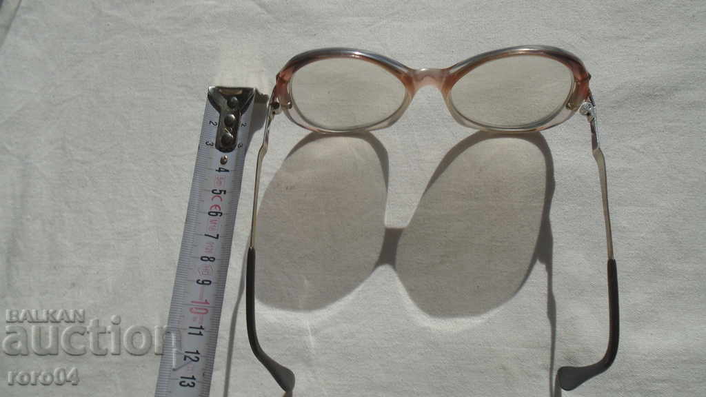 RETRO GLASSES WITH DIOPTER - METZLER - GERMANY with price 69.30 BGN | € 35.43 RETRO GLASSES WITH DIOPTER - METZLER - GERMANY with price 69.30 BGN | € 35.43