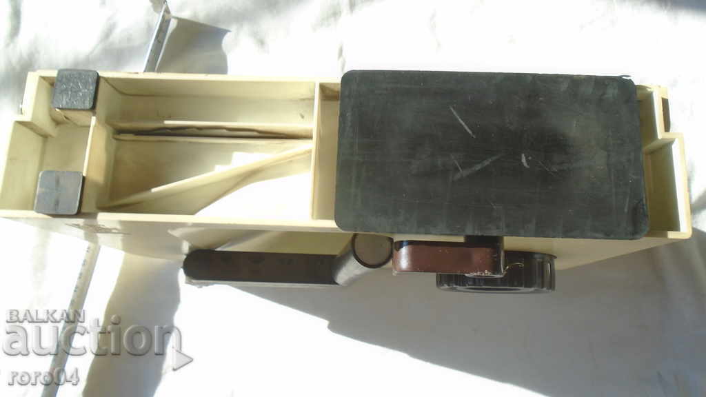 BREAD / SAUSAGE CUTTING MACHINE - 6 BREAD / SAUSAGE CUTTING MACHINE - 6