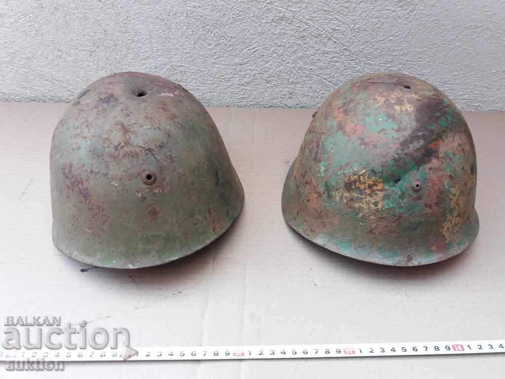 Παράδοση Πολλά δύο στρατιωτικά κράνη - BA Παράδοση Πολλά δύο στρατιωτικά κράνη - BA