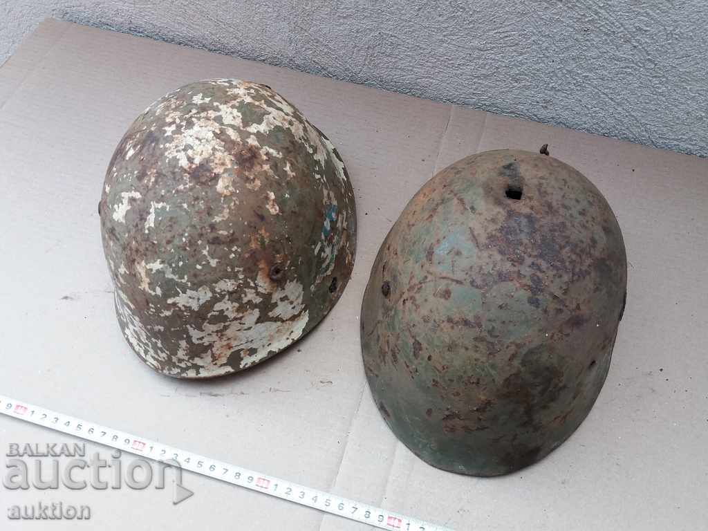 LOT OF TWO MILITARY HELMETS - BA - 5 LOT OF TWO MILITARY HELMETS - BA - 5