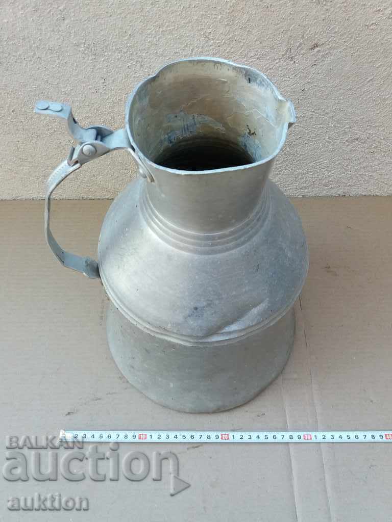 Auction  SOLID METAL IBRIK, GUM, JUG - 8 LITERS