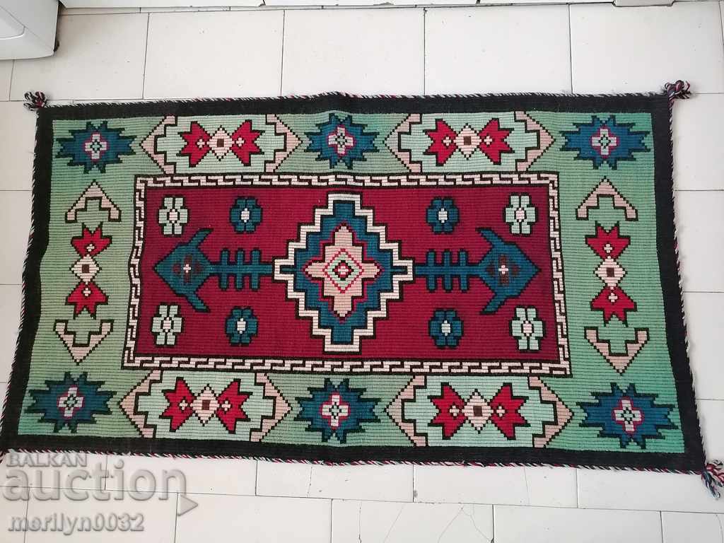 Tapițerie de perete țesătă manual veche husă de pernă cu preț 169.00 BGN | € 86.41 Tapițerie de perete țesătă manual veche husă de pernă cu preț 169.00 BGN | € 86.41