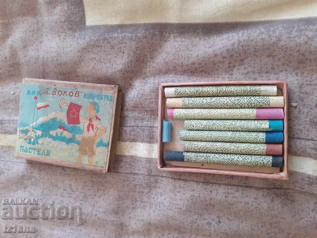 Auction Old pastels Auction Old pastels