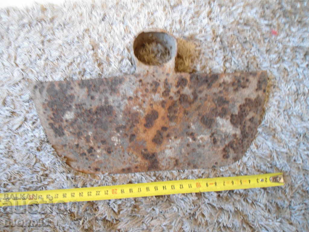 Auction  Ancient agricultural implements