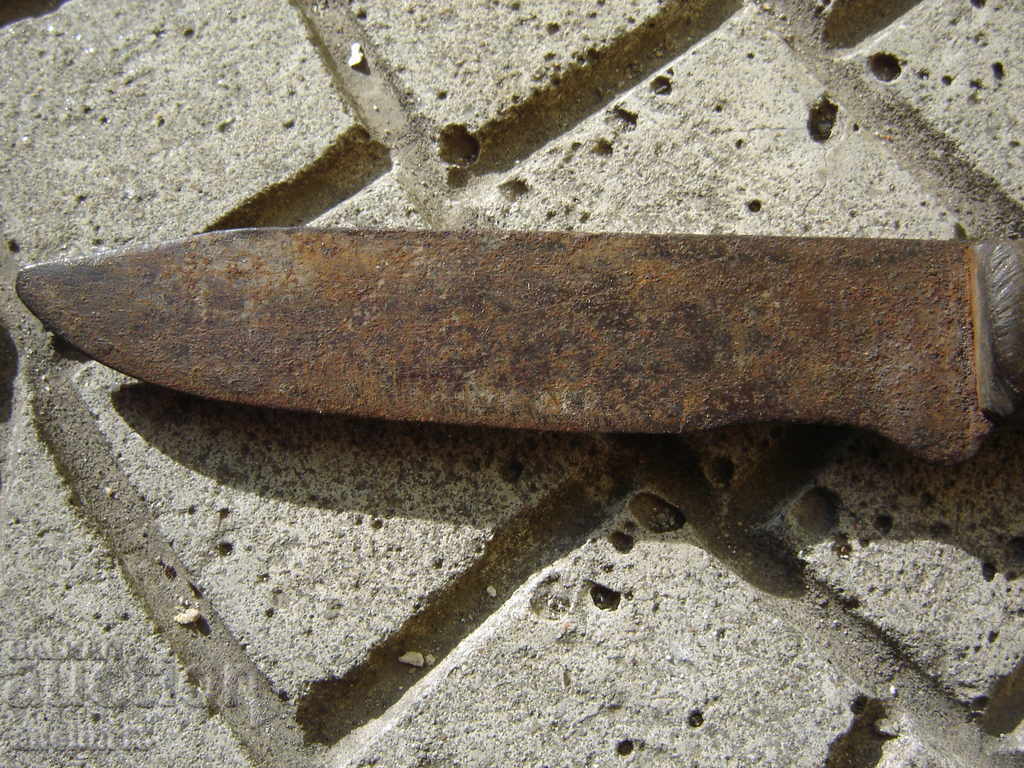 OLD KNIFE BLACK BUFFALO HORN with price 50.00 BGN | € 25.56 OLD KNIFE BLACK BUFFALO HORN with price 50.00 BGN | € 25.56