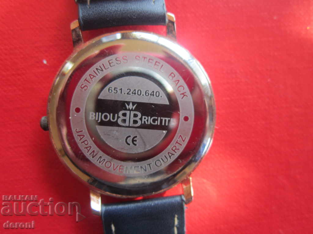 Auction Japanese quartz watch 3 Auction Japanese quartz watch 3