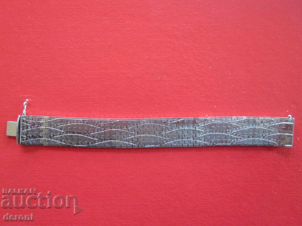 Delivery of Incredible bracelet Delivery of Incredible bracelet