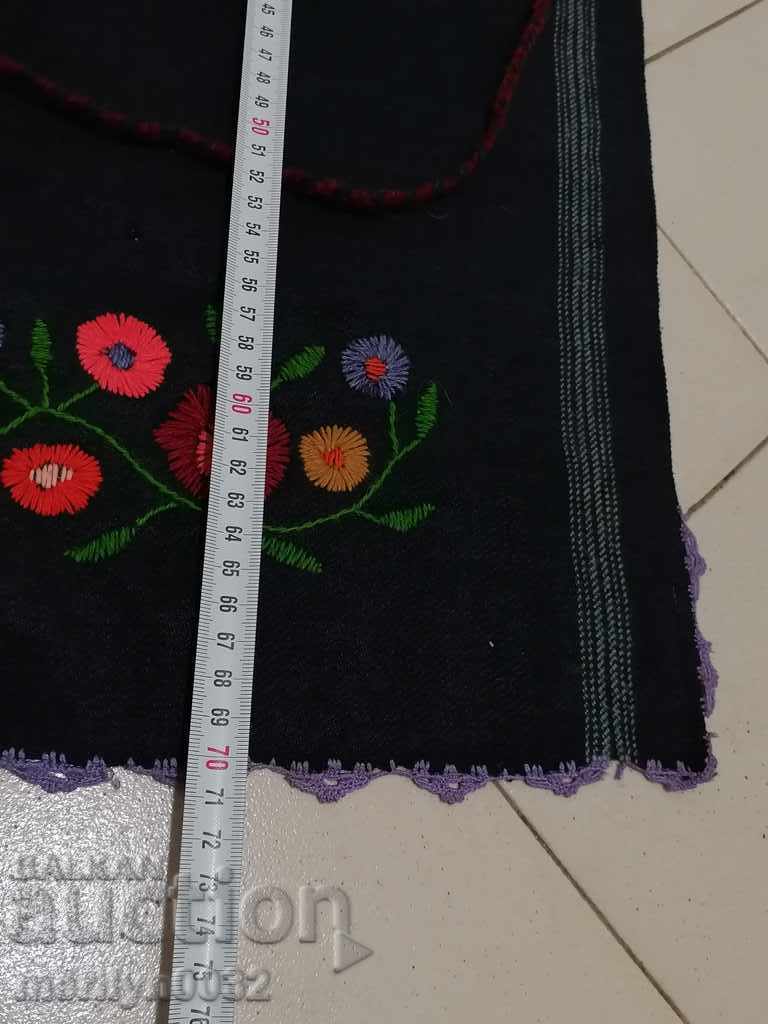 Delivery of Old woven embroidered embroidered apron wear sukman