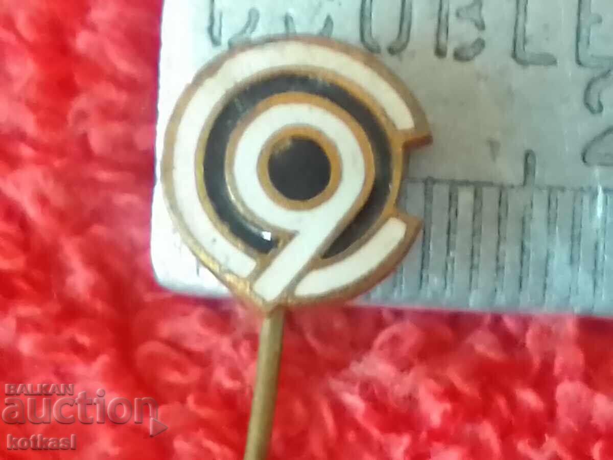 Old social badge bronze needle white and black enamel September 9