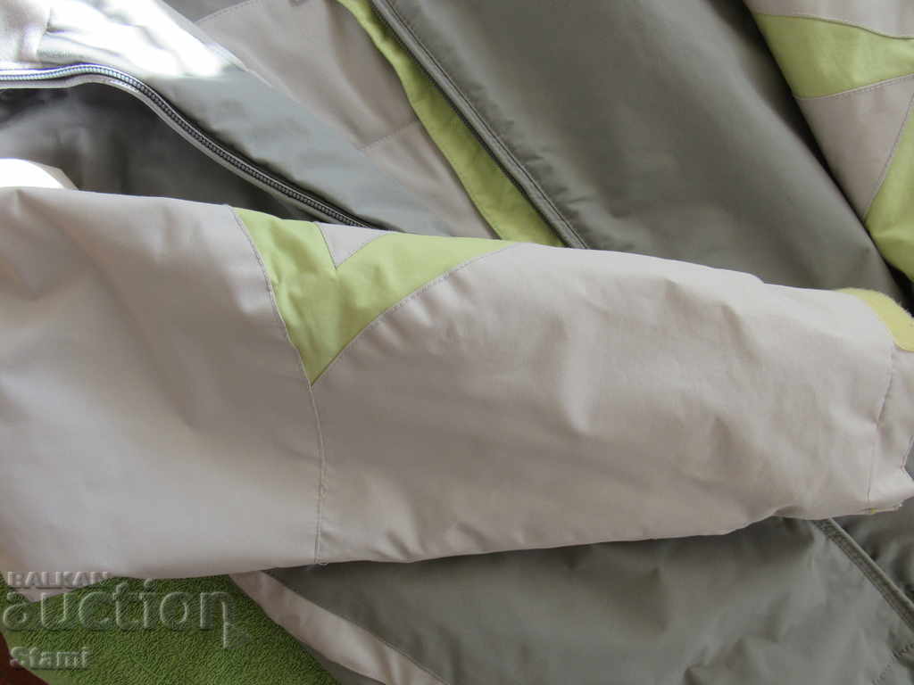 Auction  Impregnated women's jacket gray and green DECATHLON size 36