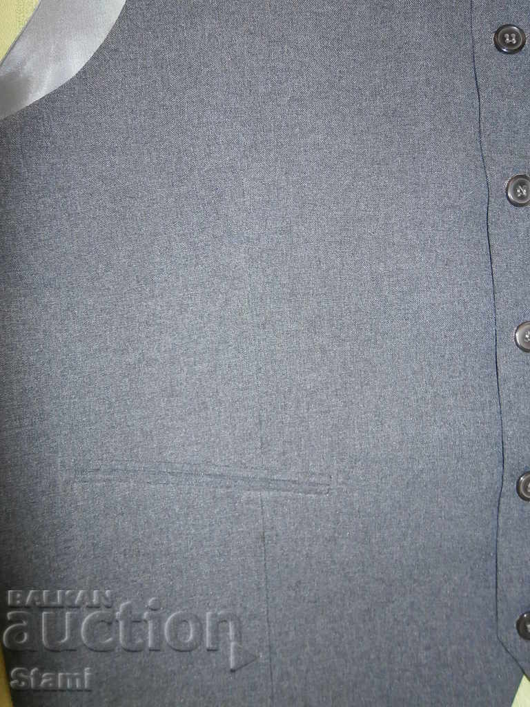 New men's vest for a suit with price 35.00 BGN | € 17.90 New men's vest for a suit with price 35.00 BGN | € 17.90