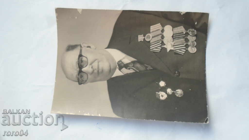 AUTOGRAPH PHOTO AND DEDICATION - 6 AUTOGRAPH PHOTO AND DEDICATION - 6