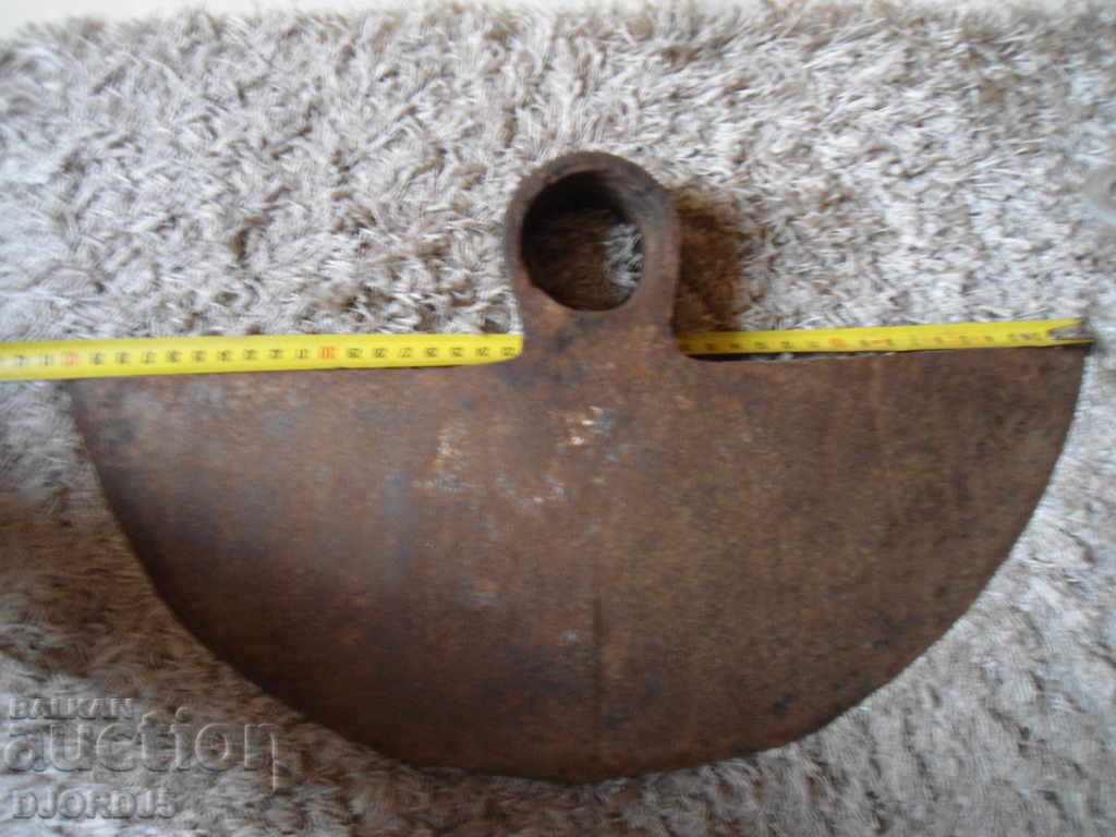 Παράδοση Παλιά τεράστια σκαπάνη, σήμανση Παράδοση Παλιά τεράστια σκαπάνη, σήμανση