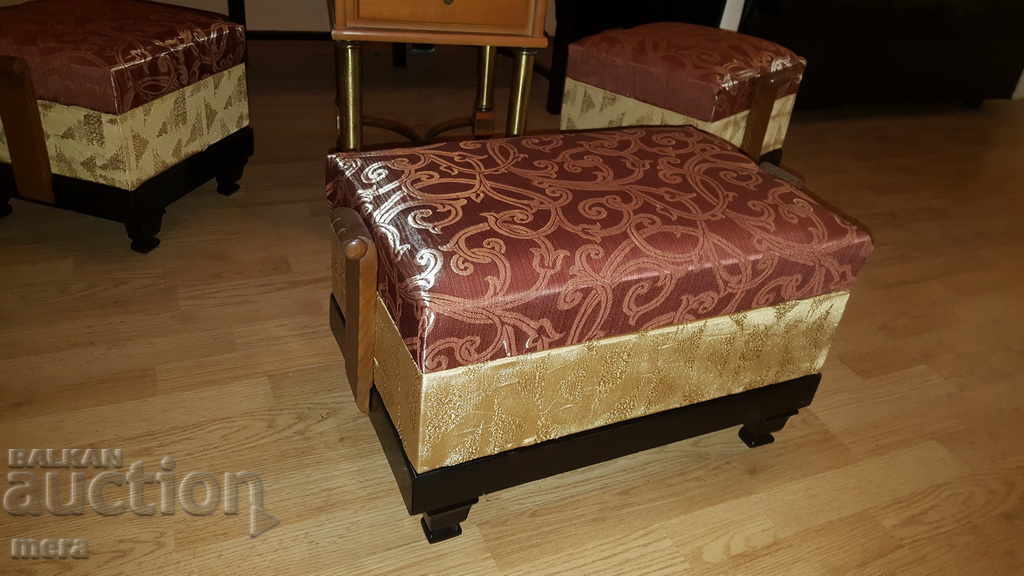 Auction  Antique living room set of 5 parts