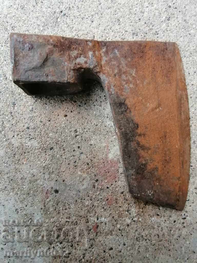 Old ax ax, chopper with price 45.00 BGN | € 23.01 Old ax ax, chopper with price 45.00 BGN | € 23.01