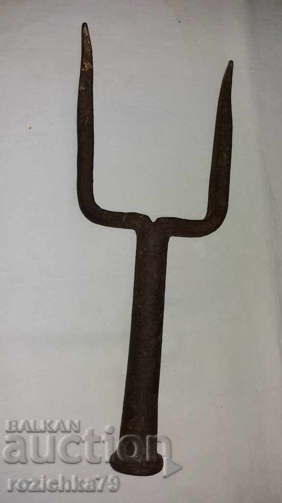 Delivery of An old anvil Delivery of An old anvil