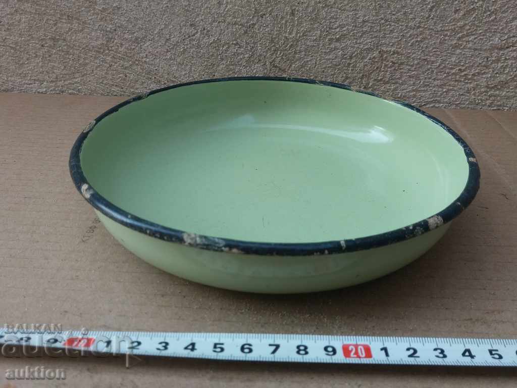 Soc. enameled small tray, tray for cuties, pizzas, etc. with price 2.99 BGN | € 1.53 Soc. enameled small tray, tray for cuties, pizzas, etc. with price 2.99 BGN | € 1.53