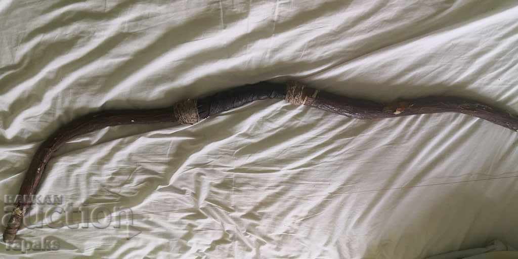 Стар лък, но без стрели. Работещ и за декорация Стар лък, но без стрели. Работещ и за декорация