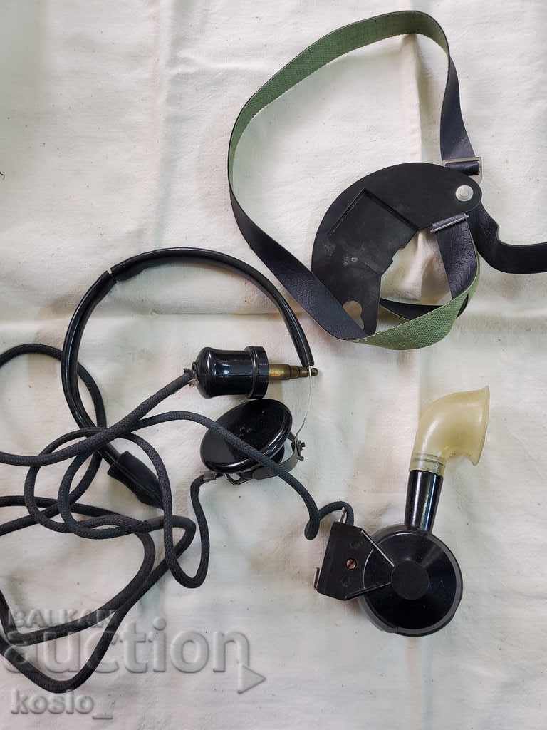 Стари радио слушалки с нагръдна трубка микрофон