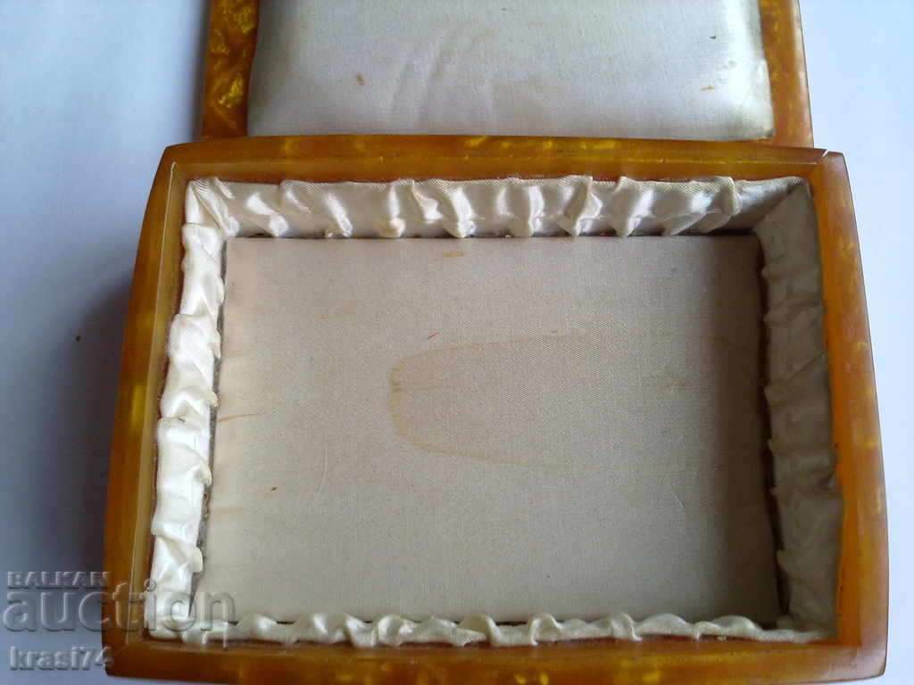 Auction Jewelry Box Auction Jewelry Box