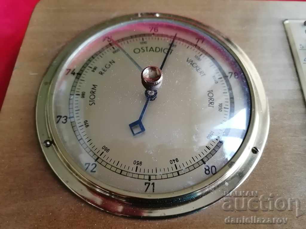 Стенен Стар  БАРОМЕТЪР с Термометър с цена € 18.00 | 35.21 лв.