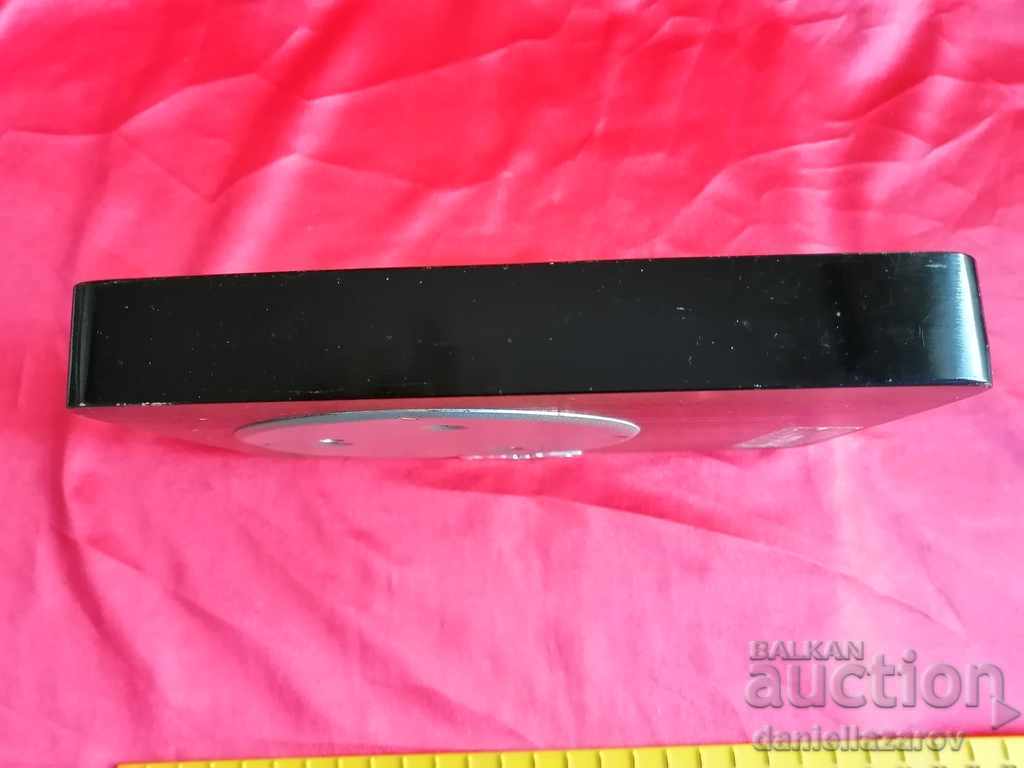 Auction Wall Old BAROMETER with Thermometer Auction Wall Old BAROMETER with Thermometer