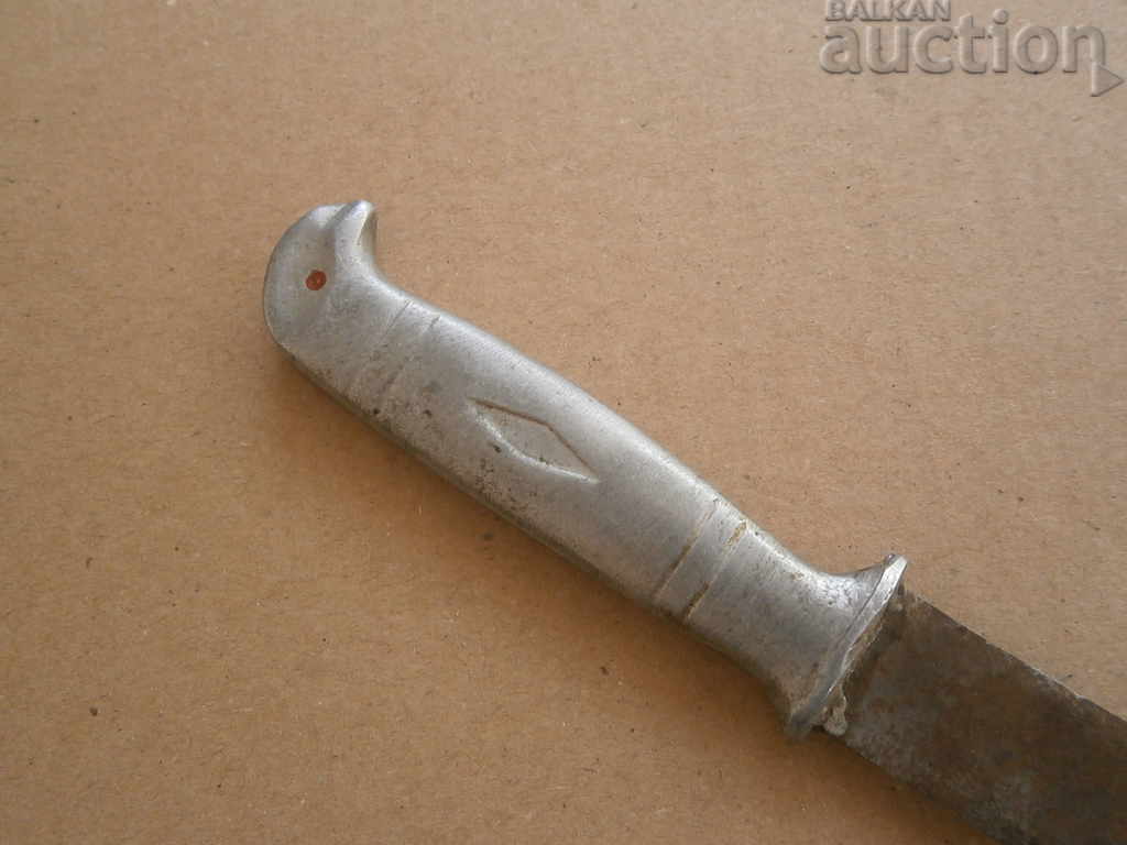 Delivery of knife eagle's head Delivery of knife eagle's head