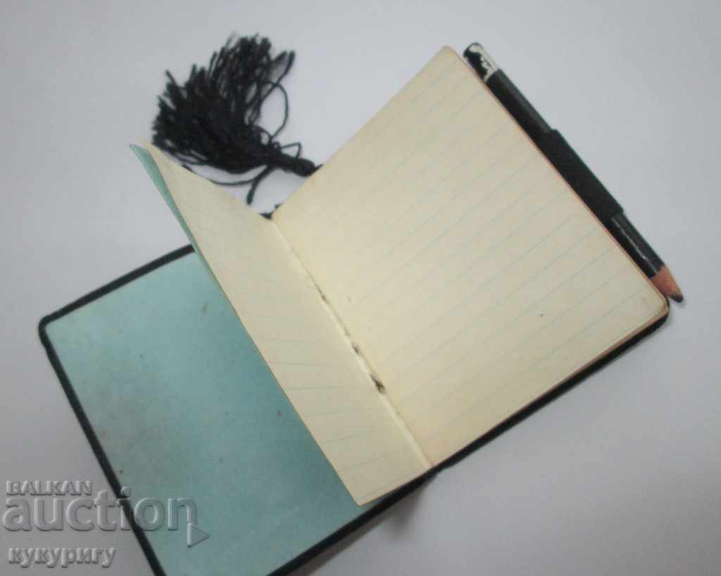 Old lady's embroidered notebook and mirror Viennese embroidery - 5 Old lady's embroidered notebook and mirror Viennese embroidery - 5