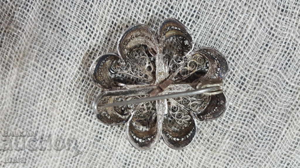 Antique silver filigree brooch with price 55.00 BGN | € 28.12 Antique silver filigree brooch with price 55.00 BGN | € 28.12