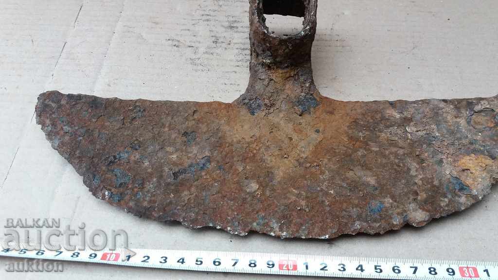 Auction MASSIVE FORGED REVIVAL PICK Auction MASSIVE FORGED REVIVAL PICK