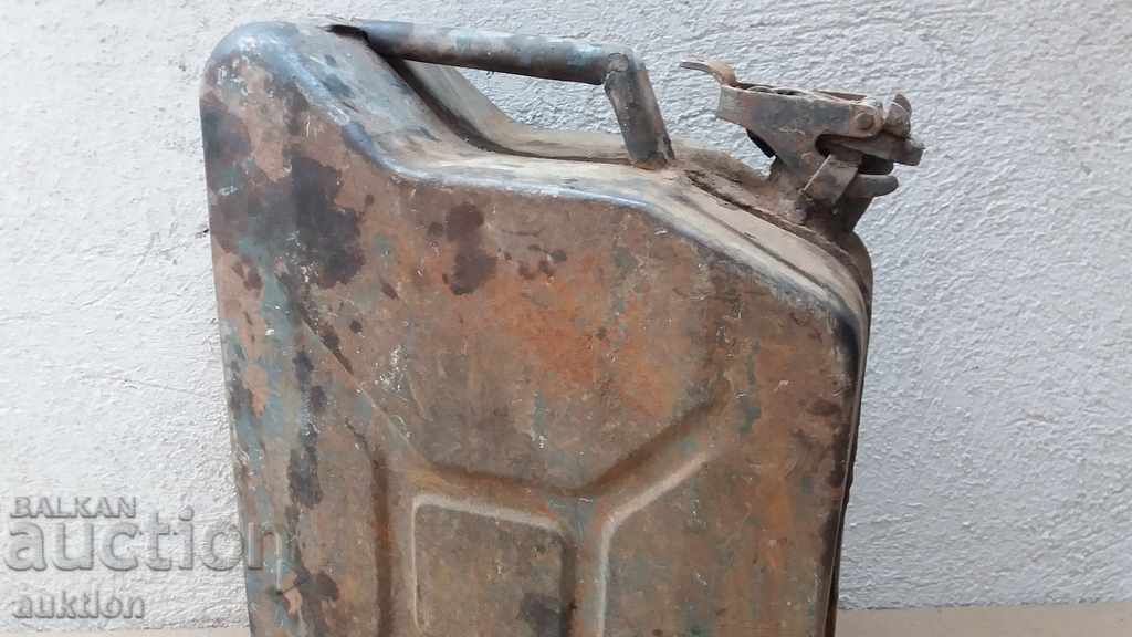 Delivery of METAL SOLID EXCELLENT FUEL TUBE 10 LITERS Delivery of METAL SOLID EXCELLENT FUEL TUBE 10 LITERS