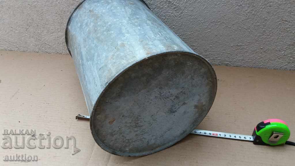 METAL TUBE FOR FUEL - EXCELLENT - 8 LITERS WITH STAPPED MARK - 6