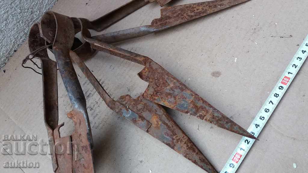 SET OF THREE PIECES 3 REVIVAL FORGED SCISSORS - 5