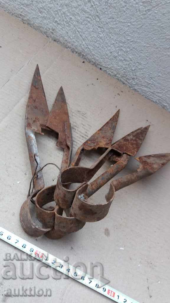 SET OF THREE PIECES 3 REVIVAL FORGED SCISSORS - 7