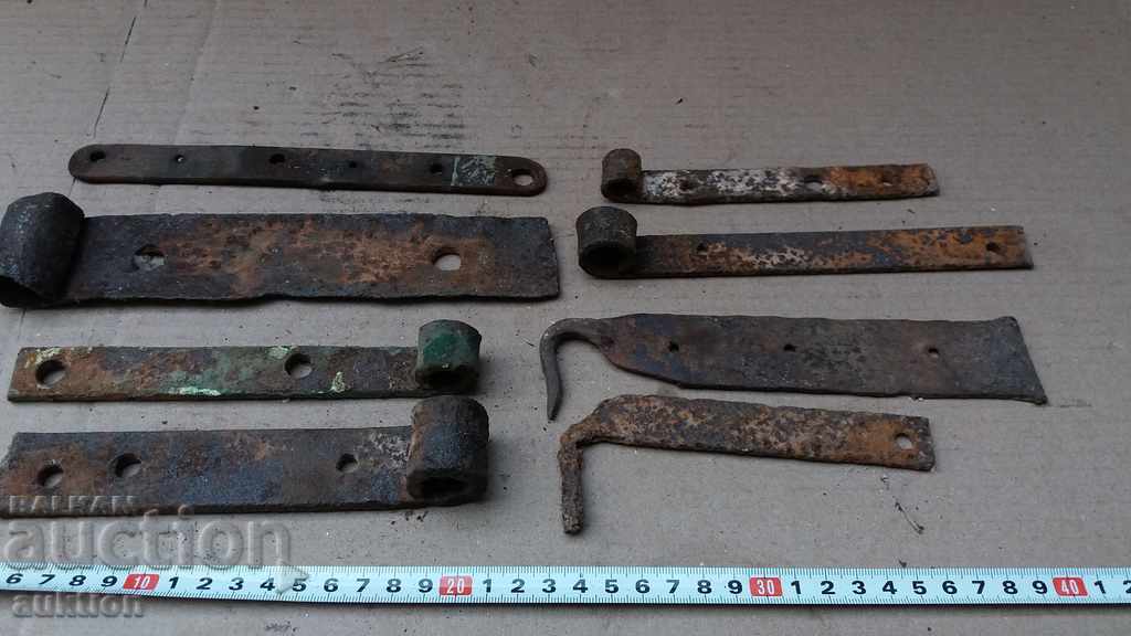 REVIVAL LOT - HINGES AND LOCKINGS FOR GATES 8 PIECES - 6 REVIVAL LOT - HINGES AND LOCKINGS FOR GATES 8 PIECES - 6