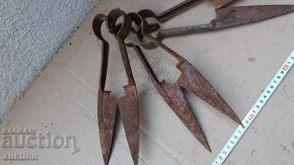 SET OF 3 SHEARS FOR SHEARING SHEEP FORGED REVIVAL with price 6.99 BGN | € 3.57 SET OF 3 SHEARS FOR SHEARING SHEEP FORGED REVIVAL with price 6.99 BGN | € 3.57