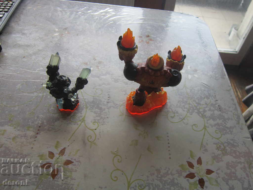 Jucării jucărie Activision 2012 figurine figurine 2 cu preț 10.00 BGN | € 5.11 Jucării jucărie Activision 2012 figurine figurine 2 cu preț 10.00 BGN | € 5.11