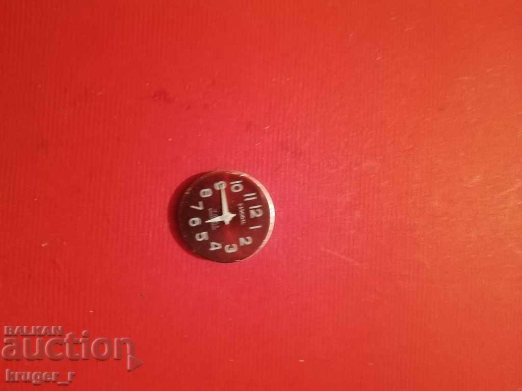 Γυναικείο ρολόι LUCH. με τιμή € 1.02 | 1.99 BGN