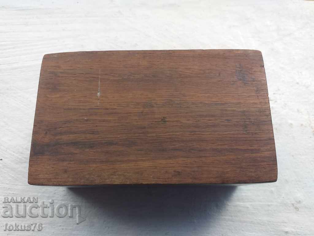 Delivery of WOODEN BOX FOR BEADS WITH BRASS Delivery of WOODEN BOX FOR BEADS WITH BRASS
