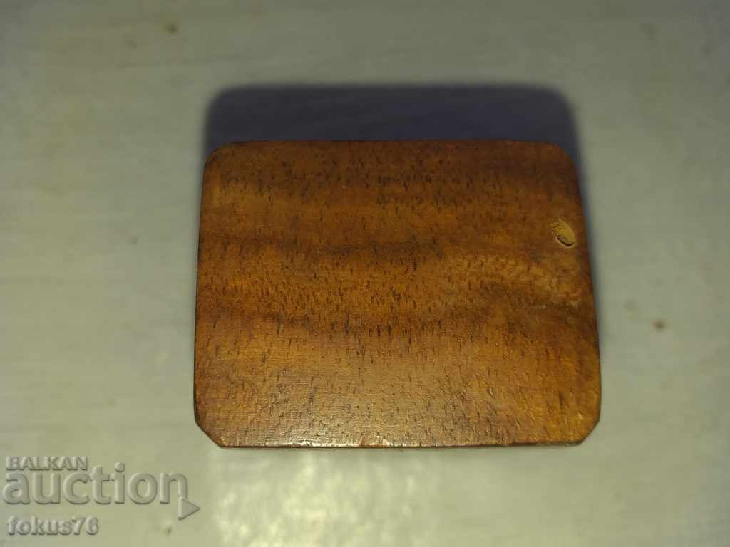 Delivery of WOODEN WATCH BOX Delivery of WOODEN WATCH BOX